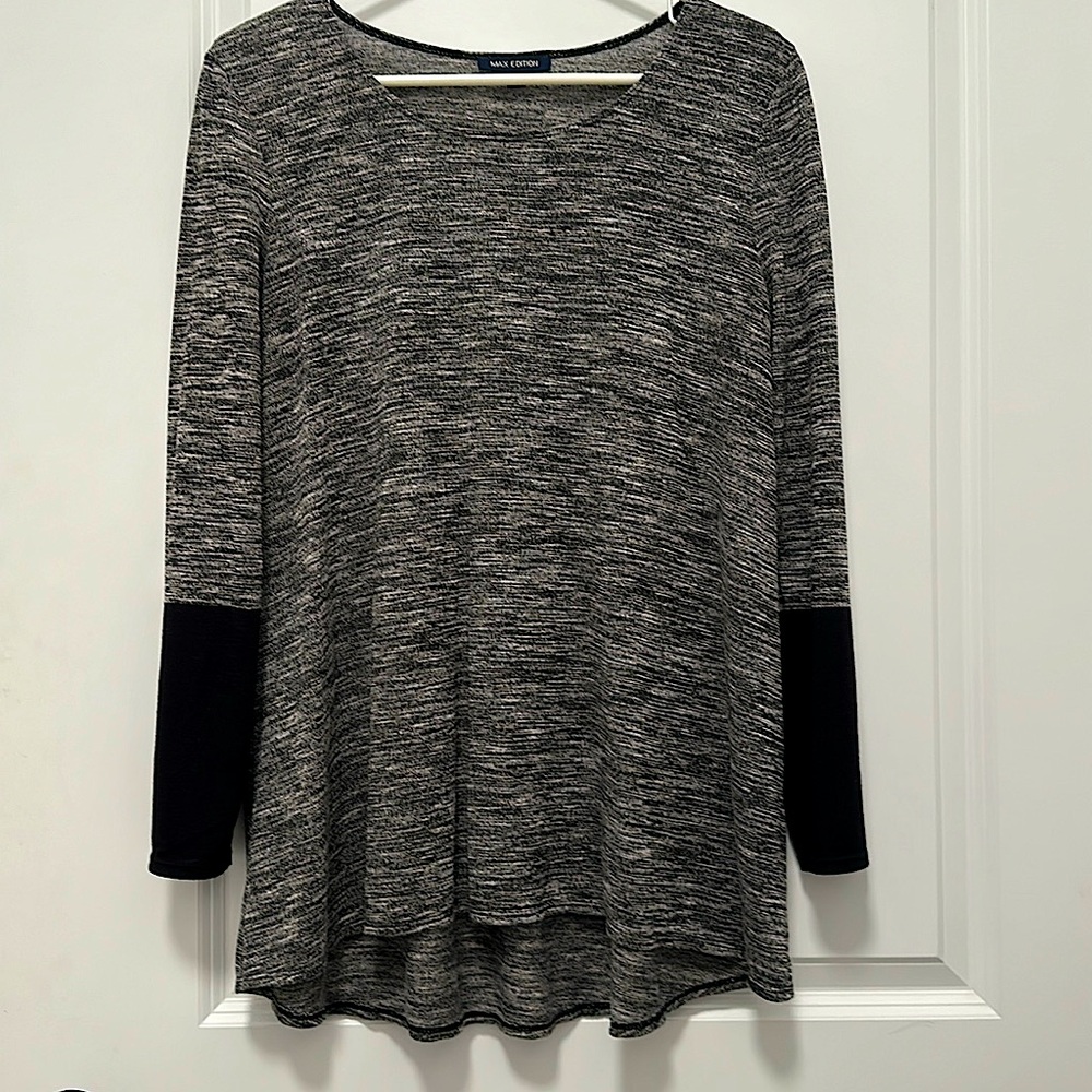 Max edition lightweight sweater